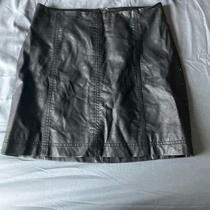black pu leather pencil skirt